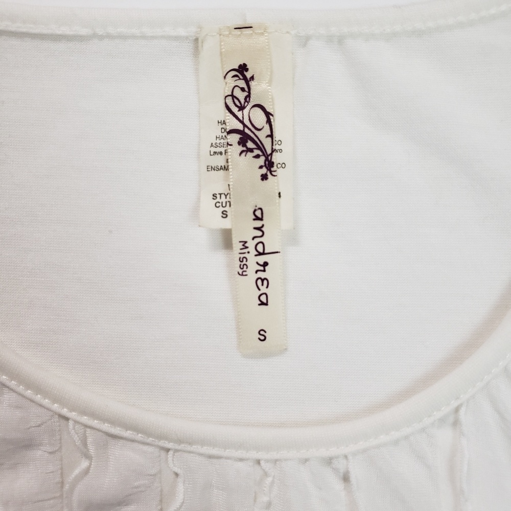 Andrea Missy White Ruffle Textured Shirt Size S Short Sleeve - Picture 3 of 5